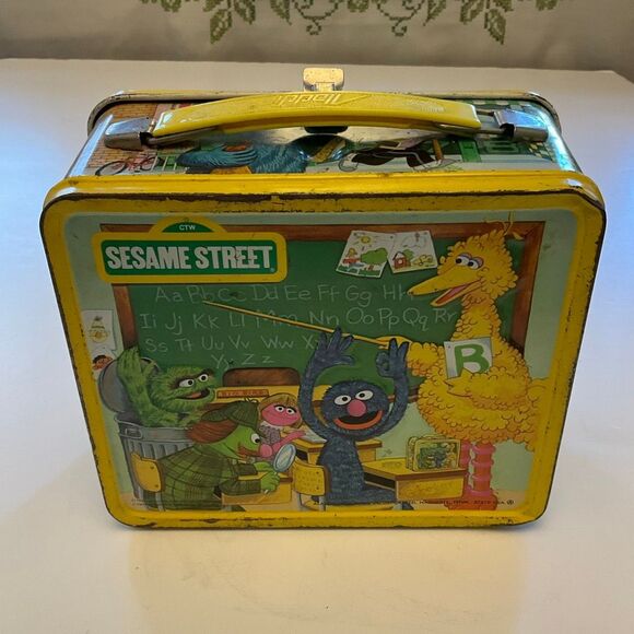 Vintage 1979 Metal Sesame Street Lunchbox ernie bert bigbird - Picture 11 of 16